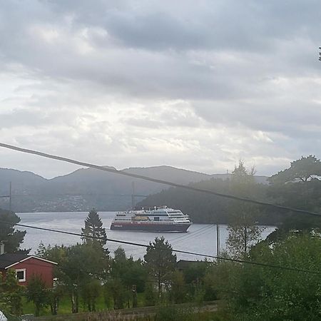 Bergen Apartment With Fjord View Isdalsto Eksteriør billede